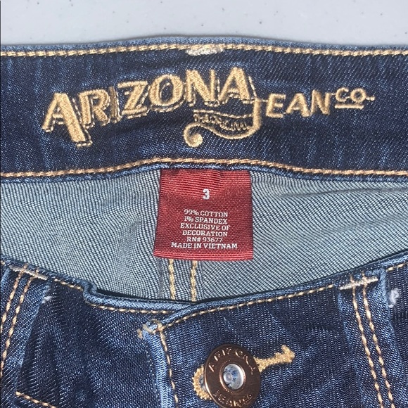 Arizona dark Bermuda jean shorts- like new - Picture 4 of 5